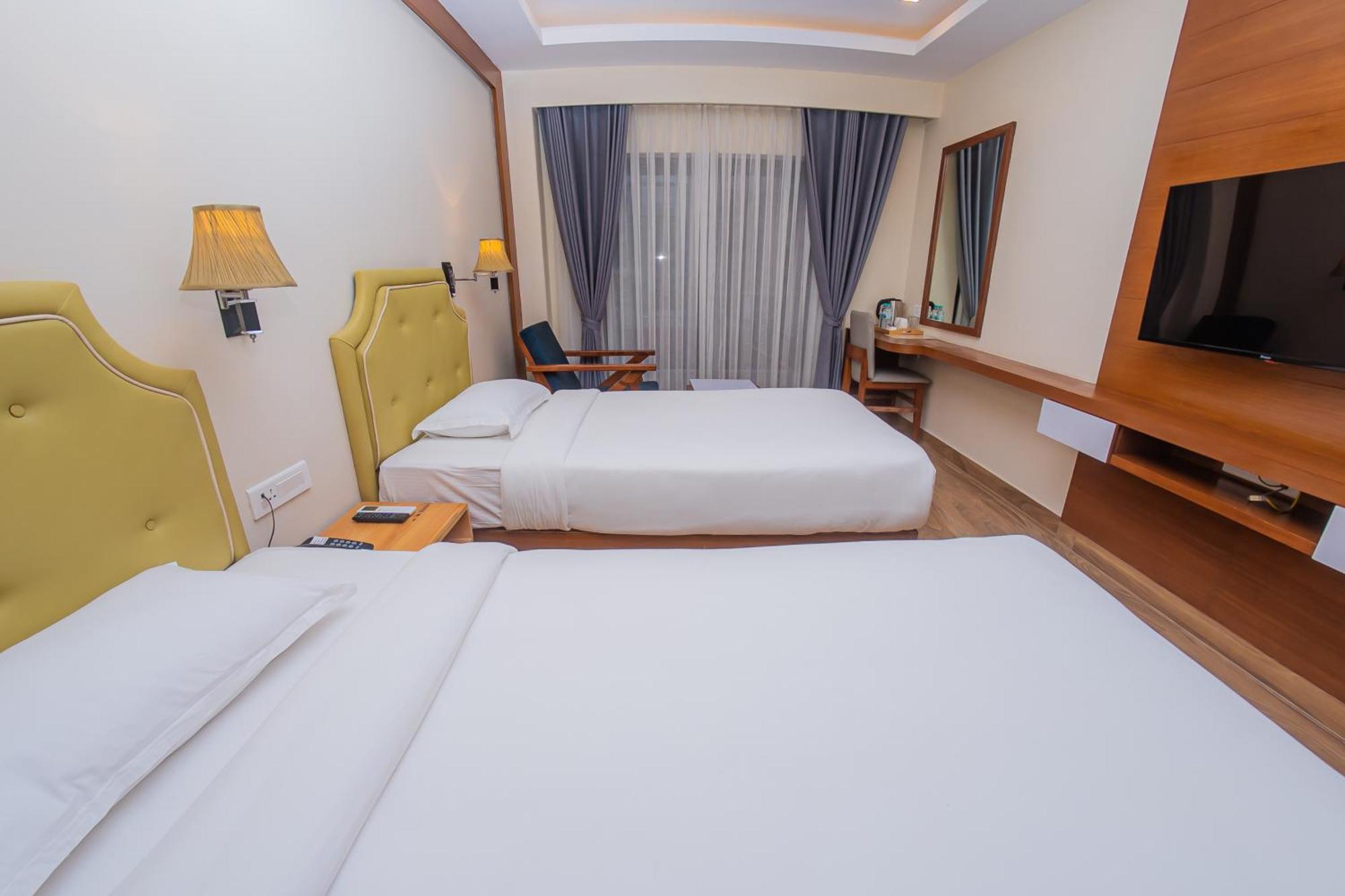 פוקהרה Hotel Fewa Trip מראה חיצוני תמונה