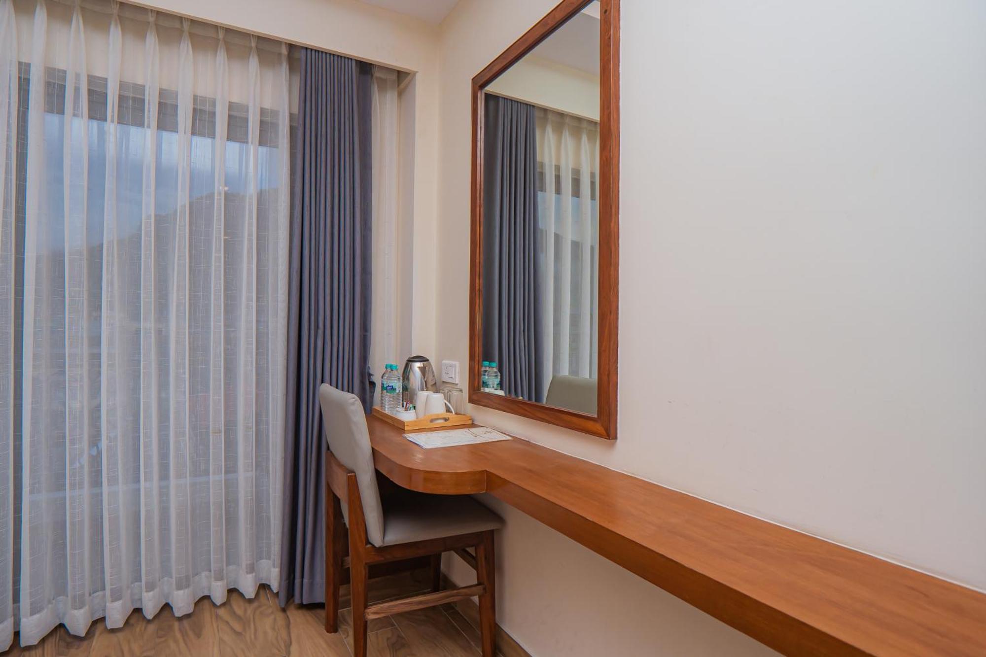פוקהרה Hotel Fewa Trip מראה חיצוני תמונה
