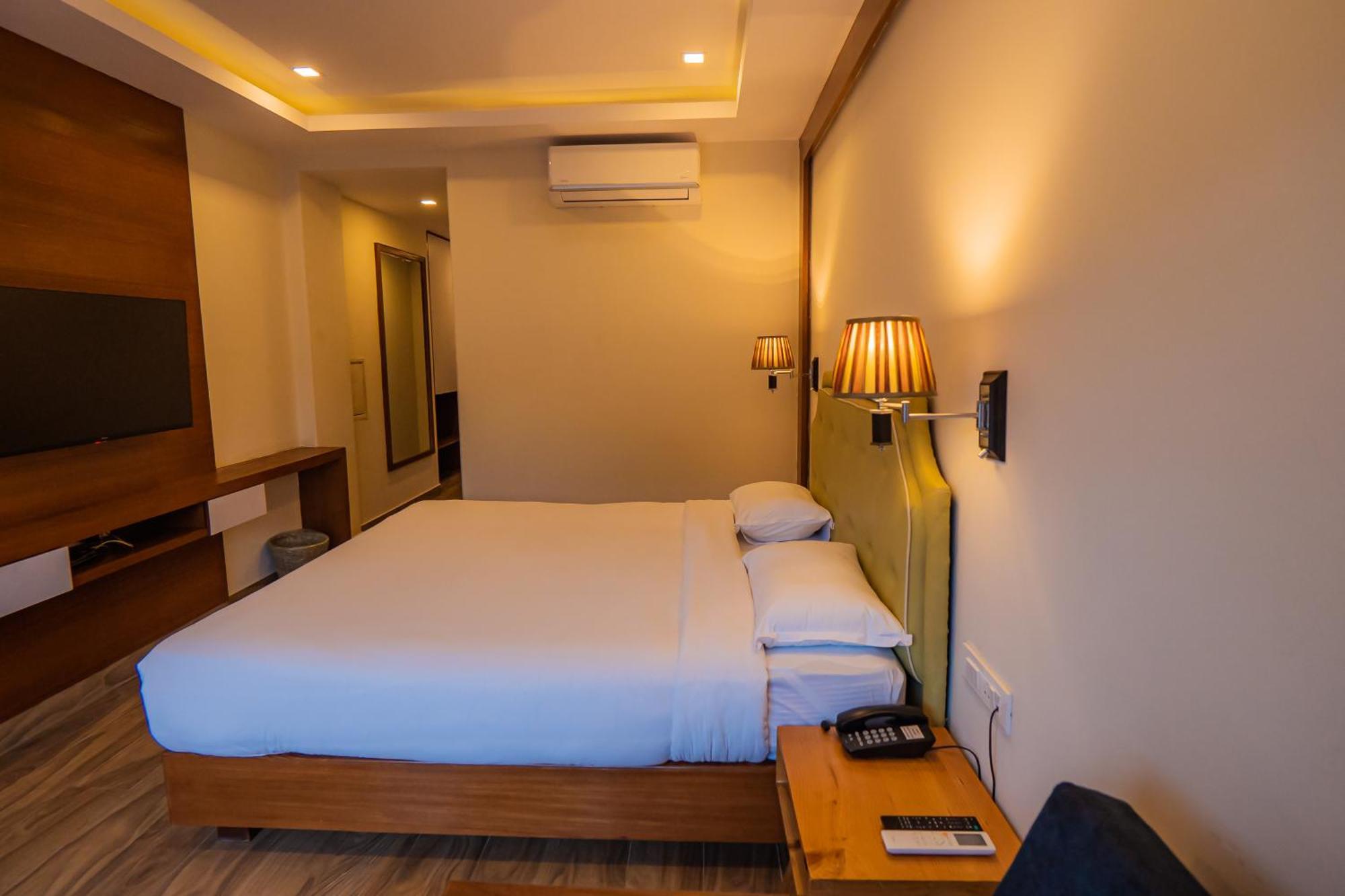 פוקהרה Hotel Fewa Trip מראה חיצוני תמונה